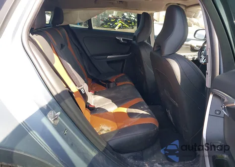 2018 Volvo V60 Cross Country T5 from USA, damaged, VIN YV440MWK8J2043165